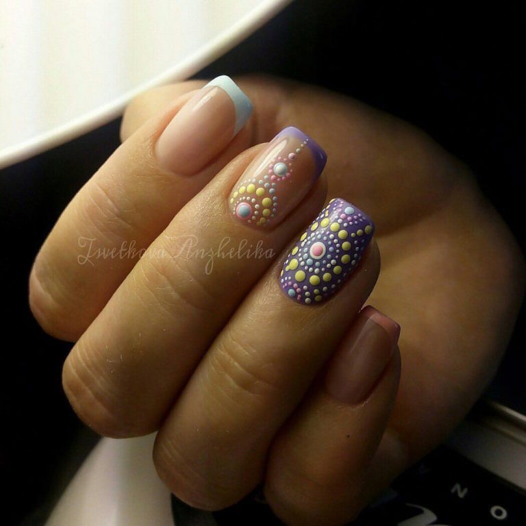 Бежевий френч з кольоровою геометрією: ручний розпис