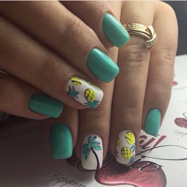 Сонячний максималізм: зелено-жовтий дизайн на квадратних нігтях