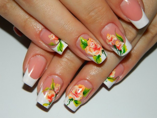 Довгі квадратні нігті: бежевий френч з помаранчевими квітами та ручним розписом