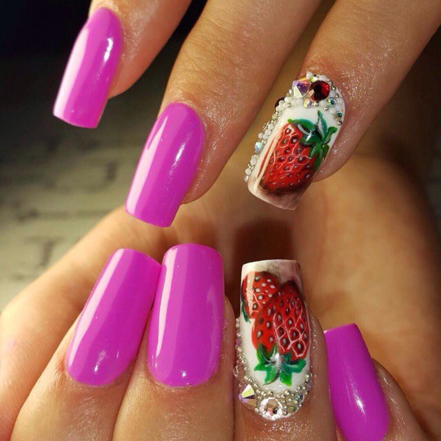 Яскравий фіолетовий 3D манікюр з квітковим розписом та стразами