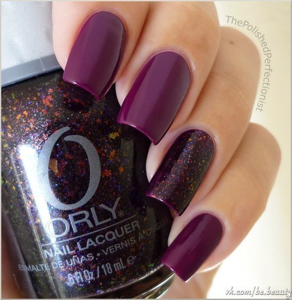 Фіолетовий з блиском: манікюр на квадратних нігтях