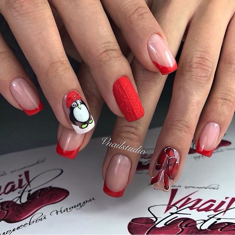 Святковий червоний френч манікюр з об'ємними білими елементами