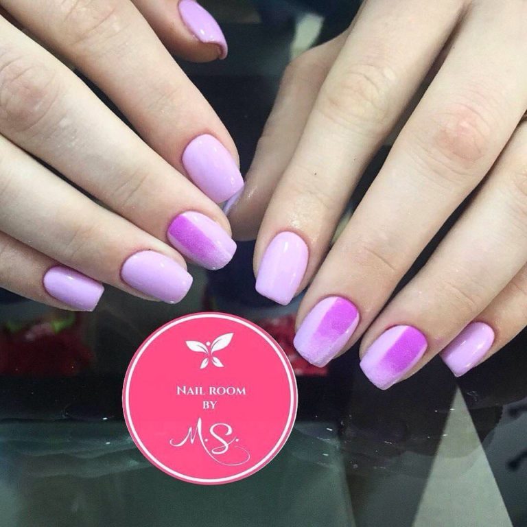 Фіолетовий омбре манікюр гель-лаком на коротких нігтях