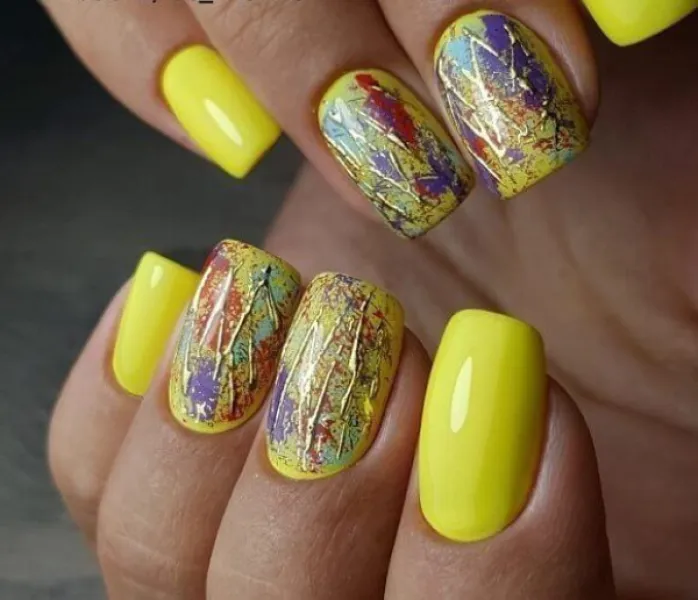 Максималізм на овальних: жовтий, фіолетовий та фольга