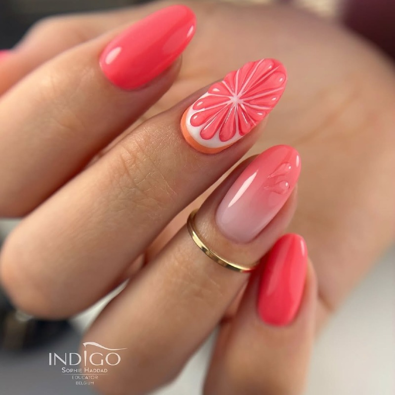 Довгі мигдалеподібні нігті: Рожево-помаранчевий омбре з 3D дизайном гель-лаком