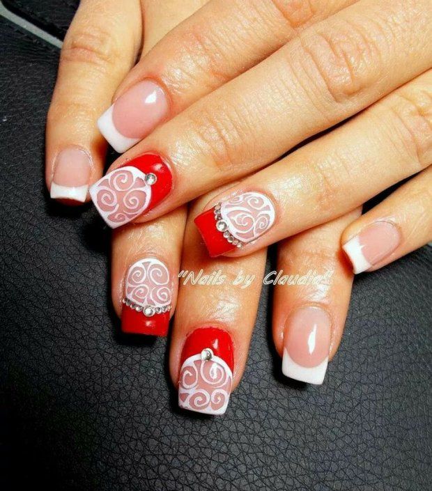 Червоний френч з блиском та срібними стразами на квадратні нігті