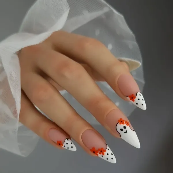 Матовий Бежевий Стилет з Помаранчевим Квітковим Френчем до Хеллоуїна