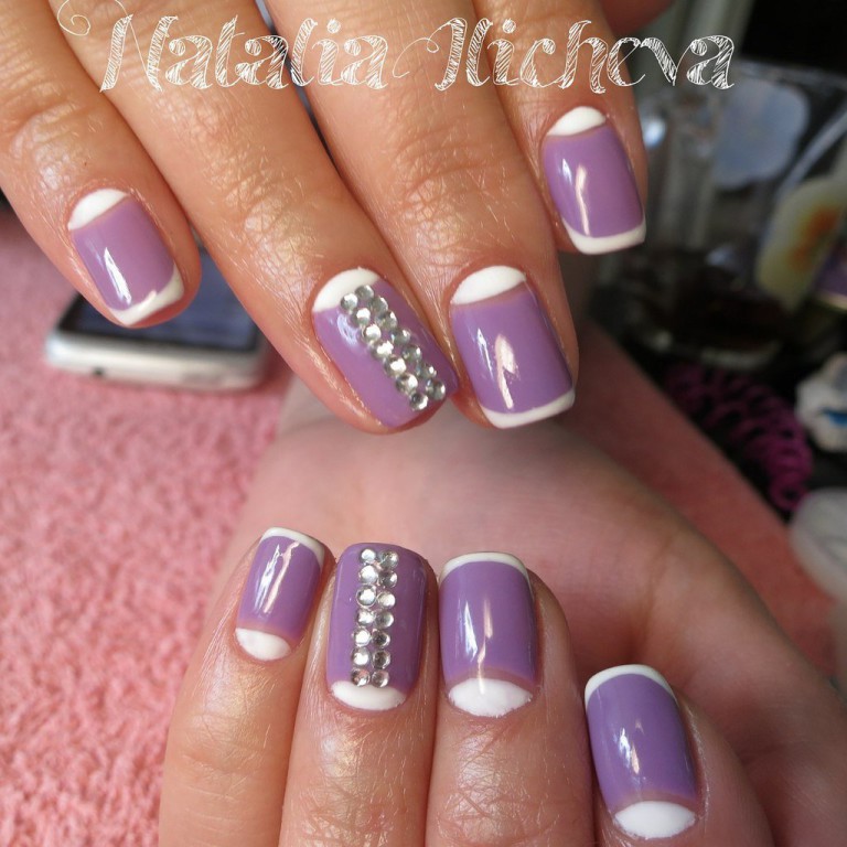 Фіолетовий френч з 3D ефектом та сріблястими стразами